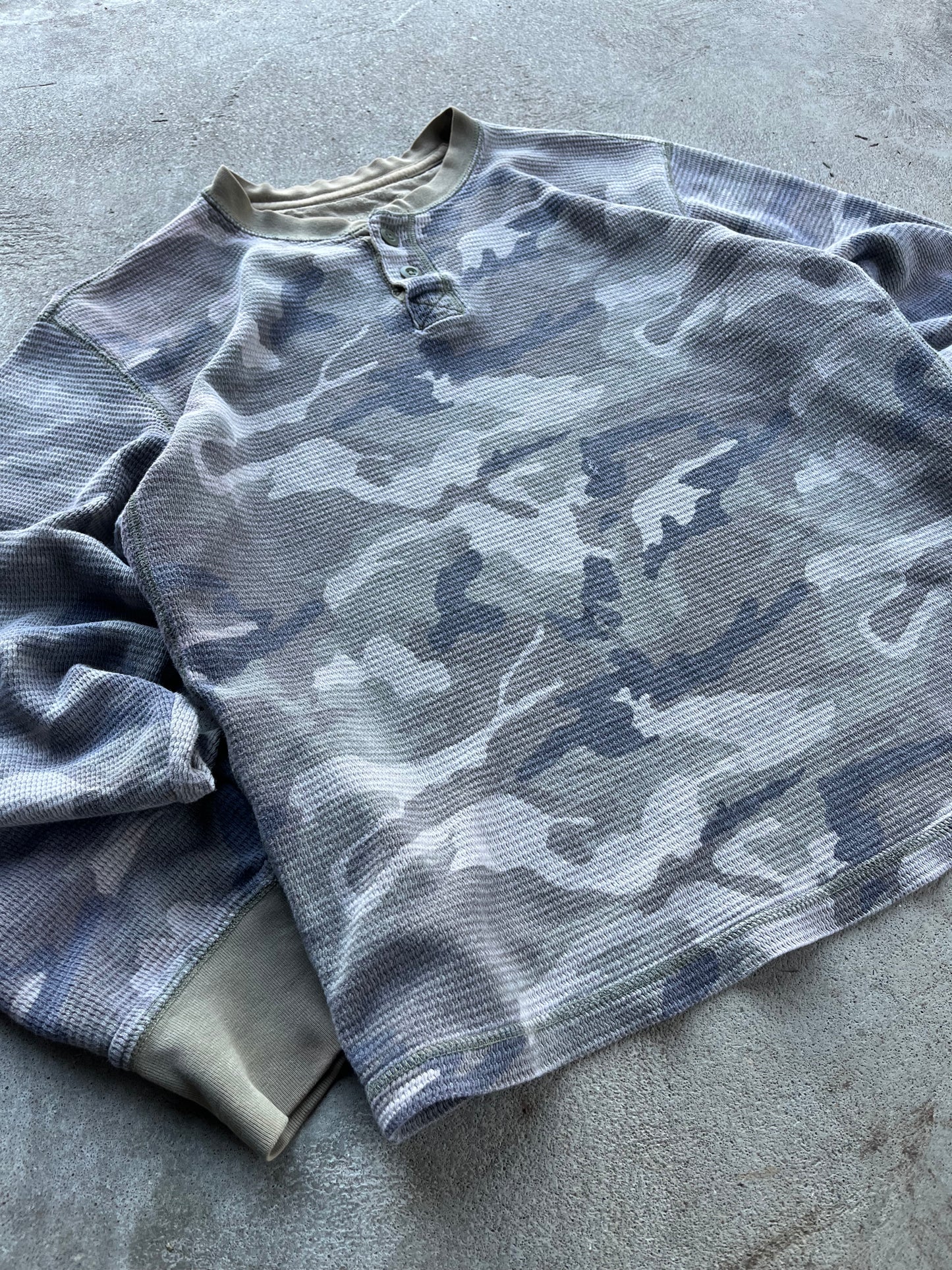 L - Vintage Camo Thermal