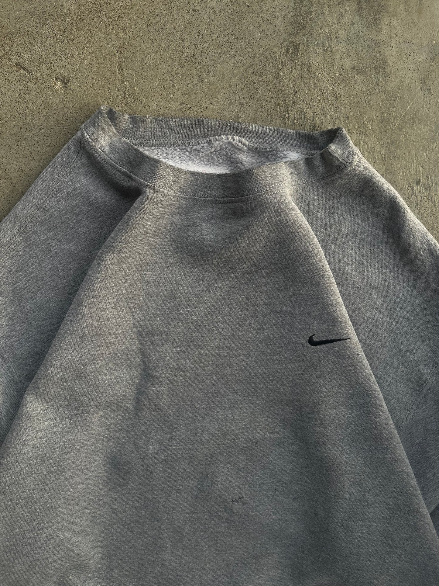 Vintage Grey Nike Crewneck Sweatshirt - L