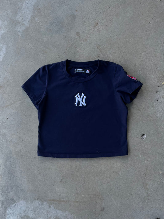 Vintage Women’s New York Yankees Crop Top - M