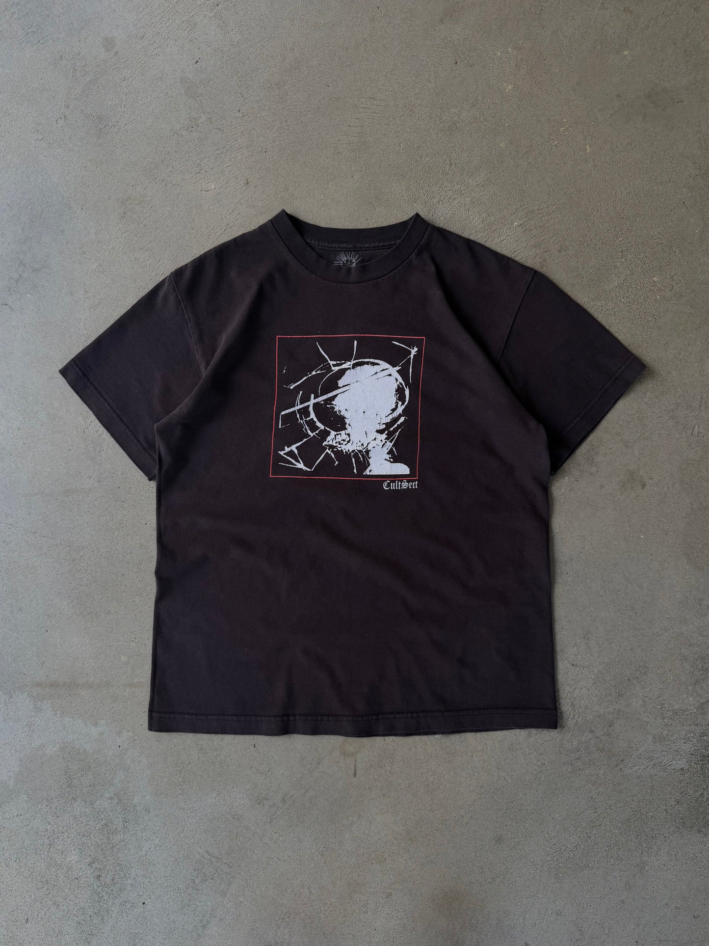 Vintage Faded Grunge Skull Tee CultSect - M