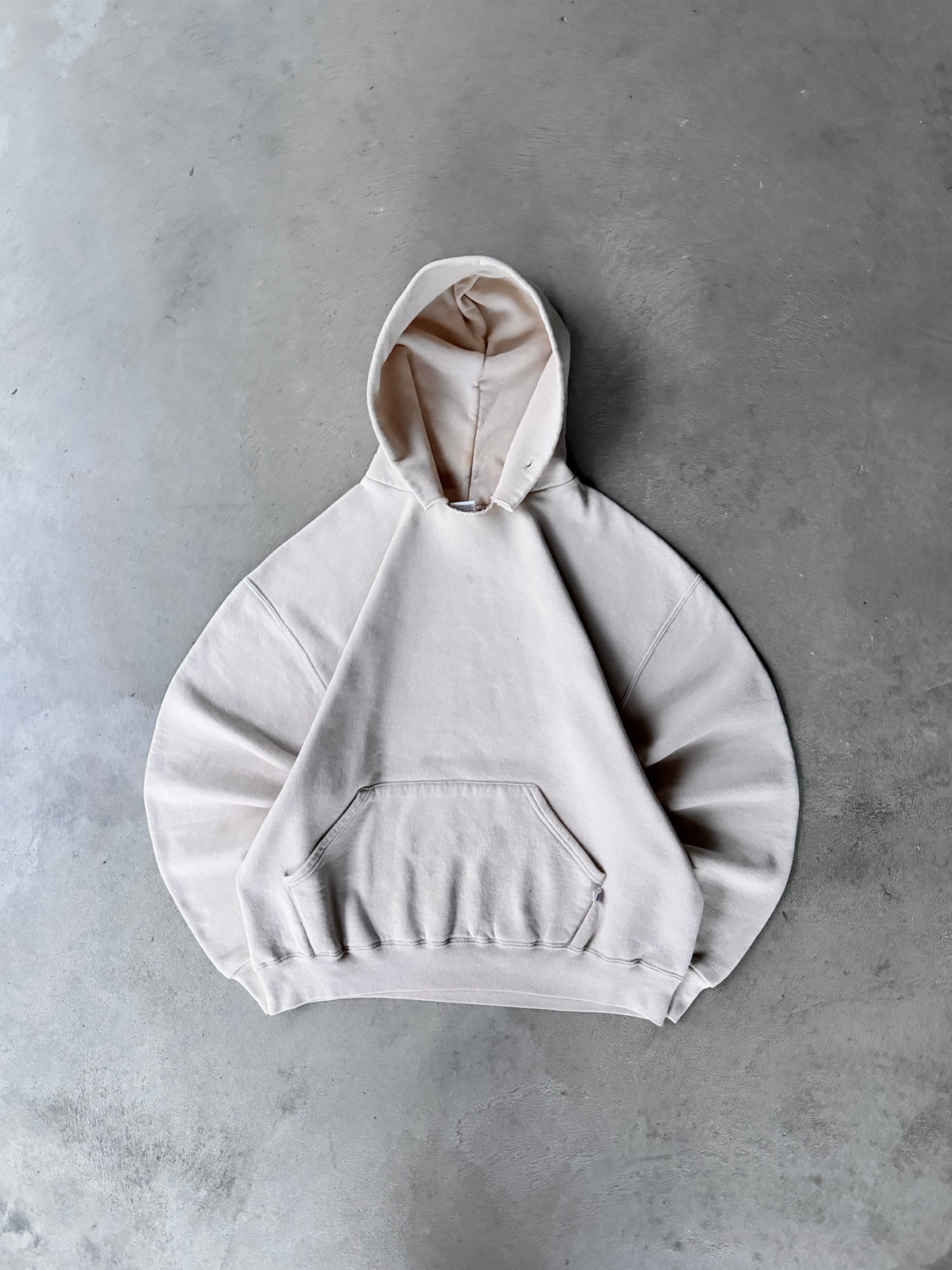 Vintage Russell Athletic Hoodie - L